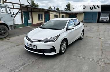 Седан Toyota Corolla 2018 в Рівному