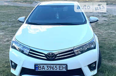 Седан Toyota Corolla 2013 в Киеве