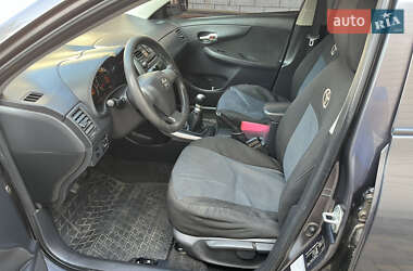 Седан Toyota Corolla 2012 в Харкові