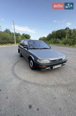 Хэтчбек Toyota Corolla 1988 в 