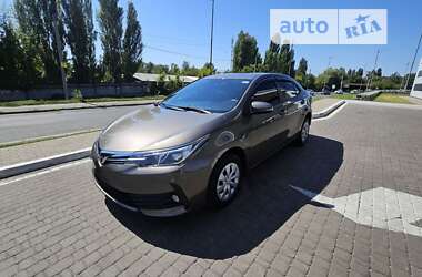 Седан Toyota Corolla 2017 в Киеве