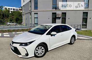 Седан Toyota Corolla 2020 в Львове