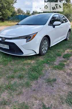 Седан Toyota Corolla 2020 в Киеве