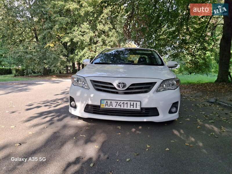 Седан Toyota Corolla 2010 в Нежине