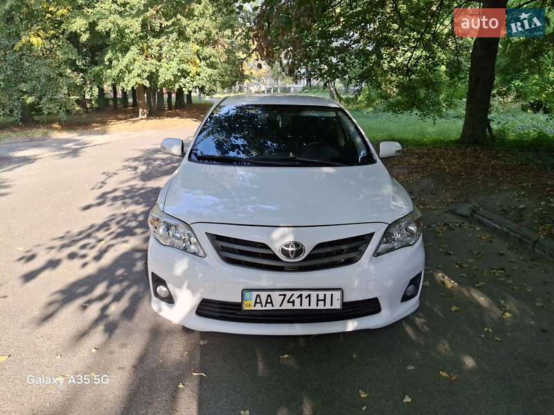 Седан Toyota Corolla 2010 в Нежине