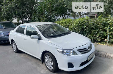 Седан Toyota Corolla 2011 в Киеве