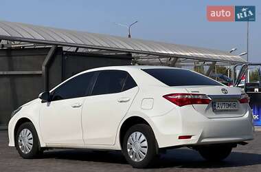 Седан Toyota Corolla 2014 в Запоріжжі