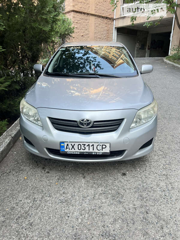 Седан Toyota Corolla 2008 в Харкові