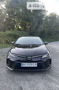 Седан Toyota Corolla 2019 в Тернополе