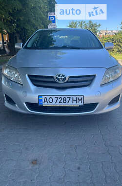 Седан Toyota Corolla 2007 в Ужгороде