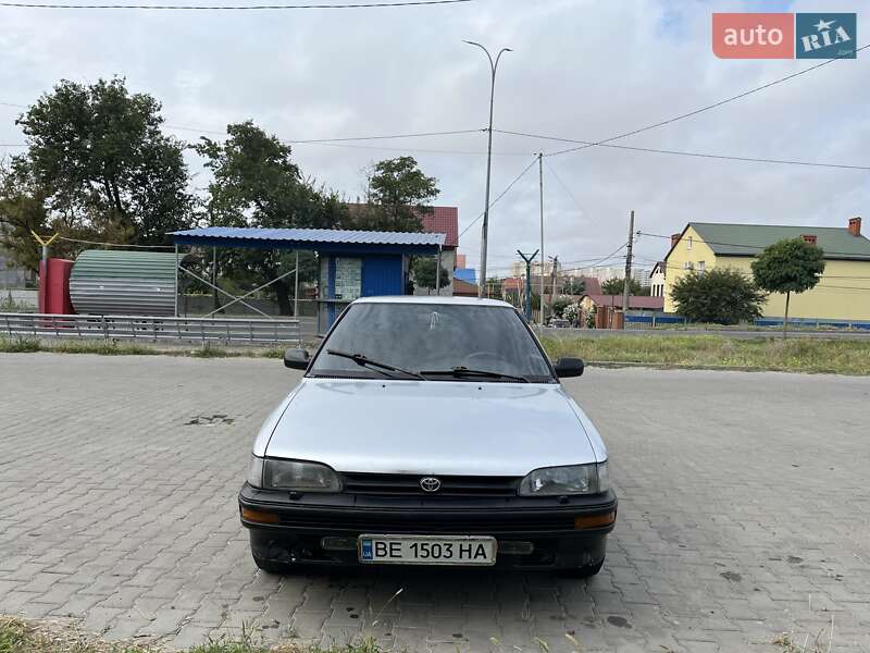 Седан Toyota Corolla 1991 в 