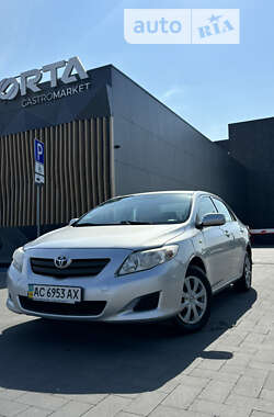 Седан Toyota Corolla 2009 в Луцке