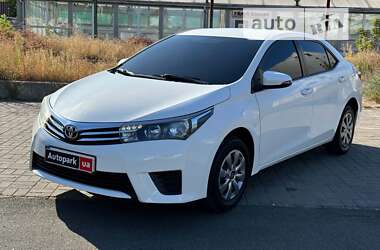 Седан Toyota Corolla 2015 в Києві