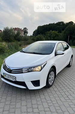 Седан Toyota Corolla 2014 в Львове