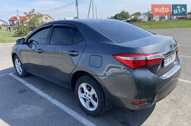 Седан Toyota Corolla 2017 в Львове