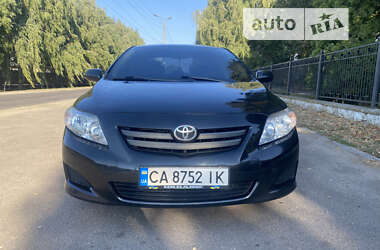 Седан Toyota Corolla 2008 в Києві