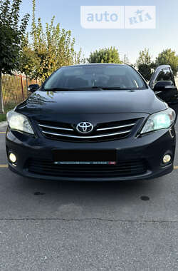 Седан Toyota Corolla 2012 в Софиевской Борщаговке