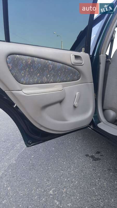 Седан Toyota Corolla 1997 в Одессе