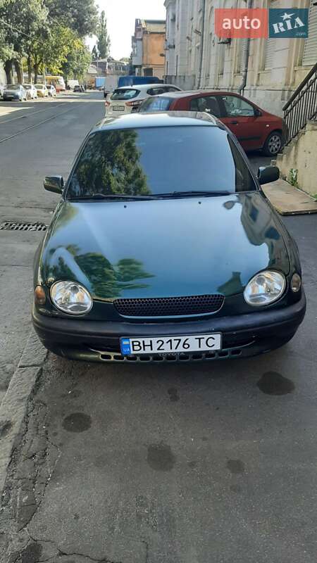 Седан Toyota Corolla 1997 в Одессе