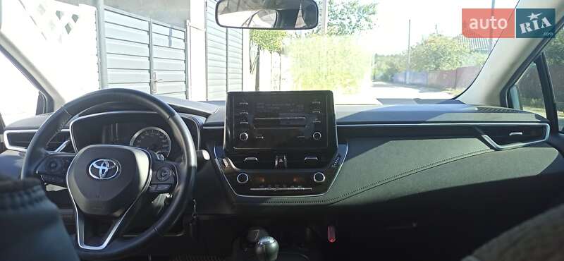 Седан Toyota Corolla 2019 в Полтаве