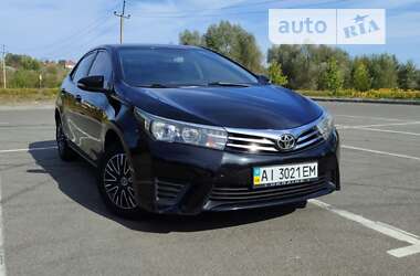 Седан Toyota Corolla 2014 в Бучі