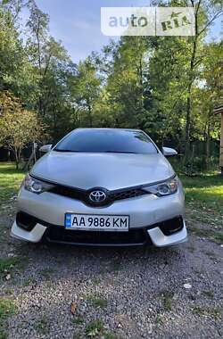 Хетчбек Toyota Corolla 2017 в Києві