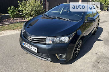 Седан Toyota Corolla 2015 в Киеве