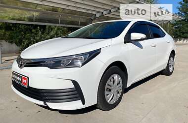 Седан Toyota Corolla 2017 в Києві