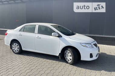 Седан Toyota Corolla 2011 в Киеве