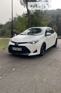 Седан Toyota Corolla 2018 в Києві