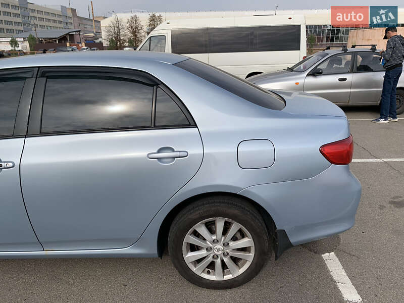 Седан Toyota Corolla 2008 в Киеве