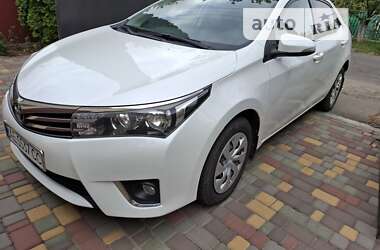 Седан Toyota Corolla 2014 в Ватутіному