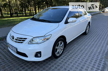 Седан Toyota Corolla 2011 в Києві