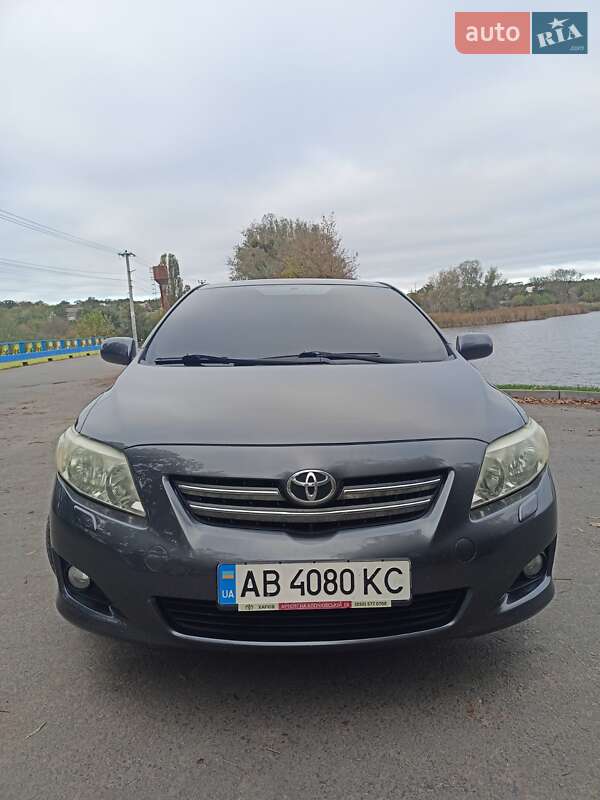 Седан Toyota Corolla 2008 в Виннице