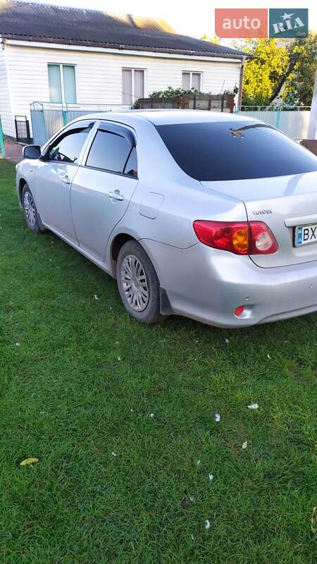 Седан Toyota Corolla 2008 в Теофіполі