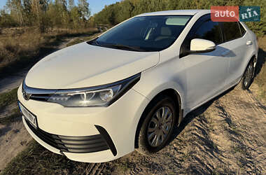 Седан Toyota Corolla 2017 в Житомирі