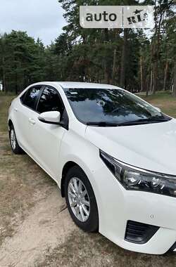 Седан Toyota Corolla 2014 в Сумах