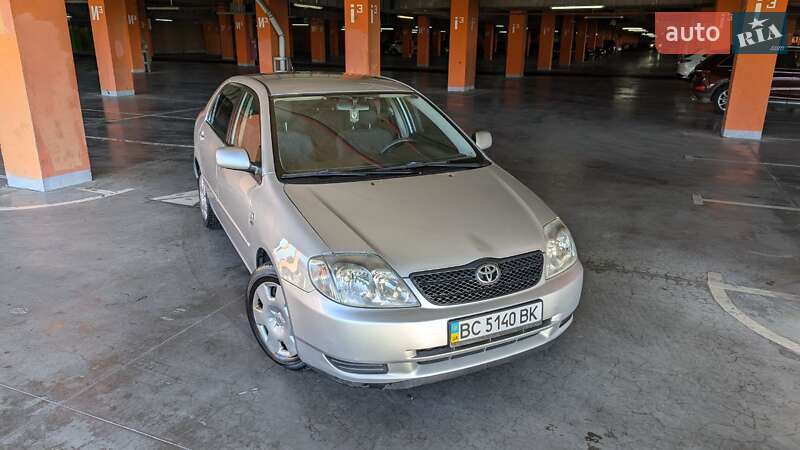 Седан Toyota Corolla 2003 в Львове