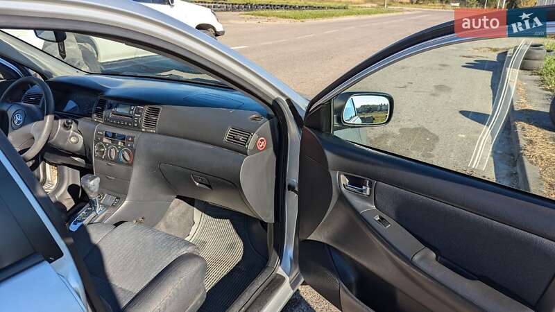 Седан Toyota Corolla 2003 в Львове