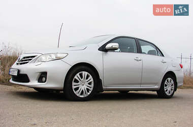 Седан Toyota Corolla 2011 в Одесі