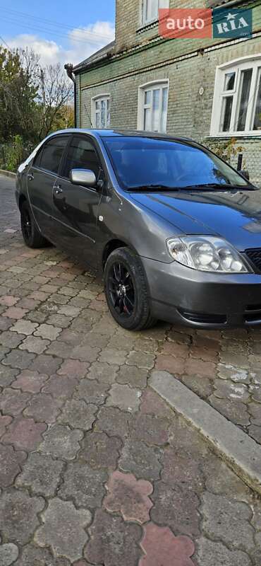 Седан Toyota Corolla 2003 в Нововолинську