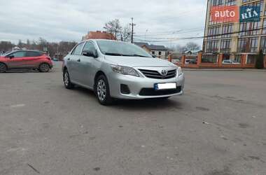 Седан Toyota Corolla 2012 в 
