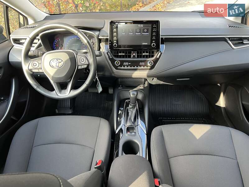 Седан Toyota Corolla 2022 в Вінниці