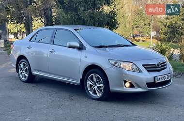 Седан Toyota Corolla 2008 в Ровно