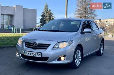 Седан Toyota Corolla 2008 в Ровно