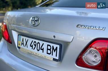 Седан Toyota Corolla 2008 в Ровно