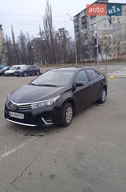 Седан Toyota Corolla 2014 в Киеве