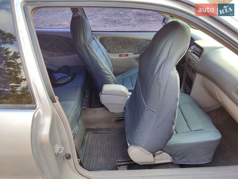 Хэтчбек Toyota Corolla 1998 в Павлограде