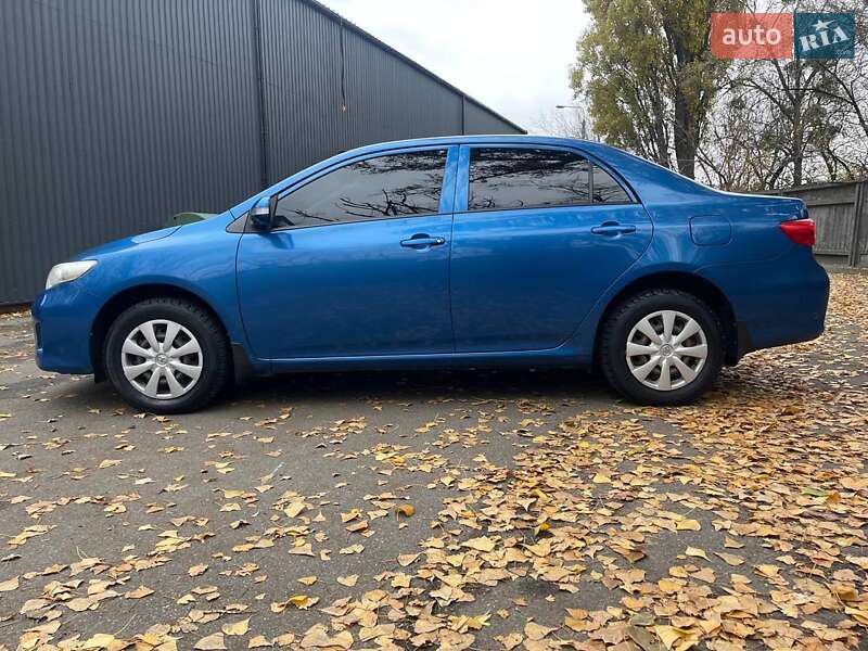 Седан Toyota Corolla 2011 в Киеве