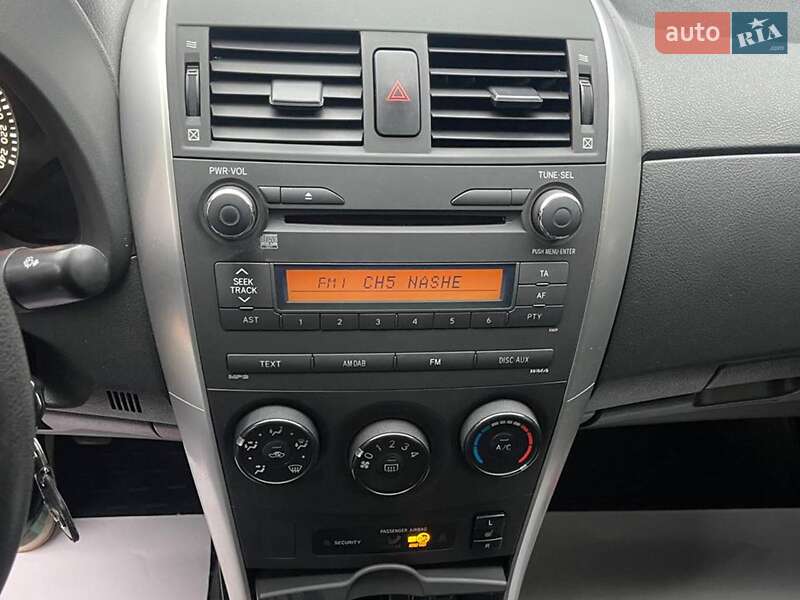 Седан Toyota Corolla 2011 в Киеве